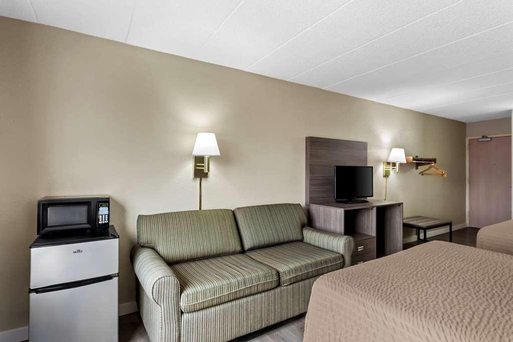 Econo Lodge Уиллоубрук Номер фото