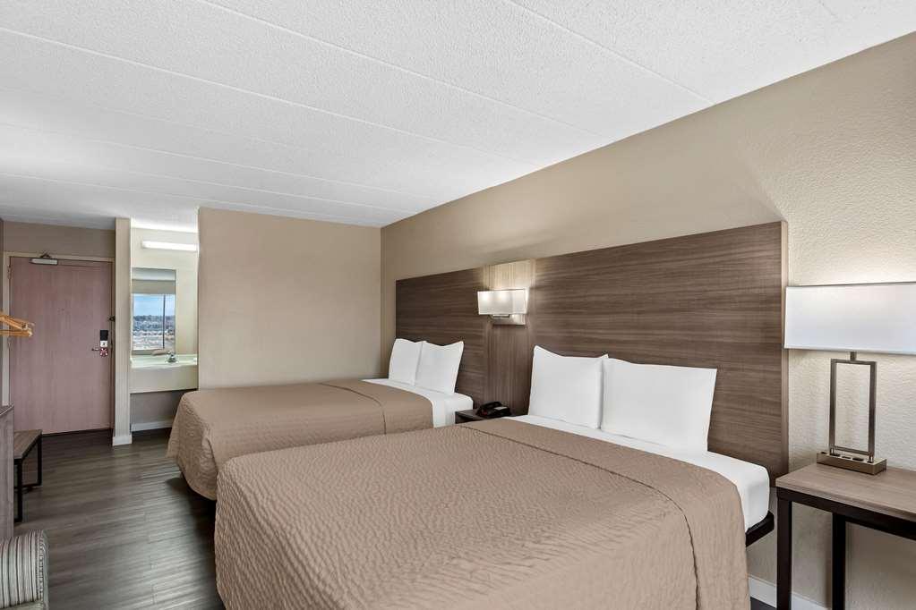 Econo Lodge Уиллоубрук Номер фото